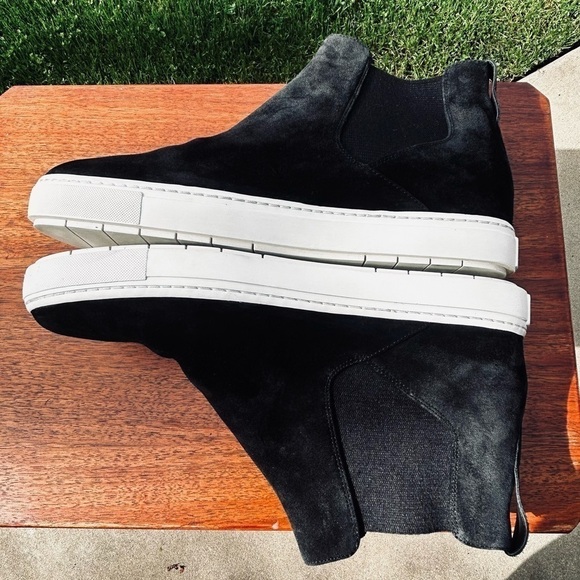 VINCE Hightop Sneakers | Size 9 - Picture 6 of 10